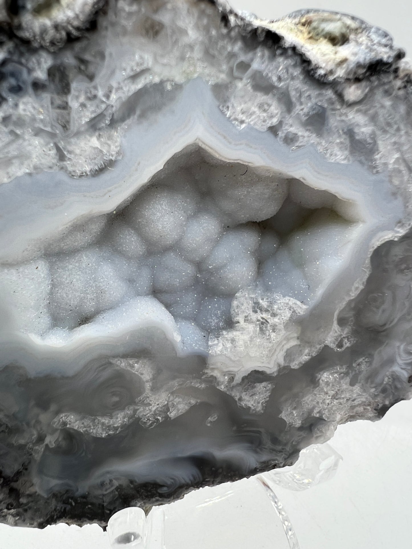 Trancas Geode Specimen From Mexico. A Beautiful Half Geode With Stunning Sugar Druzy. Gorgeous Shortwave UV Reaction!