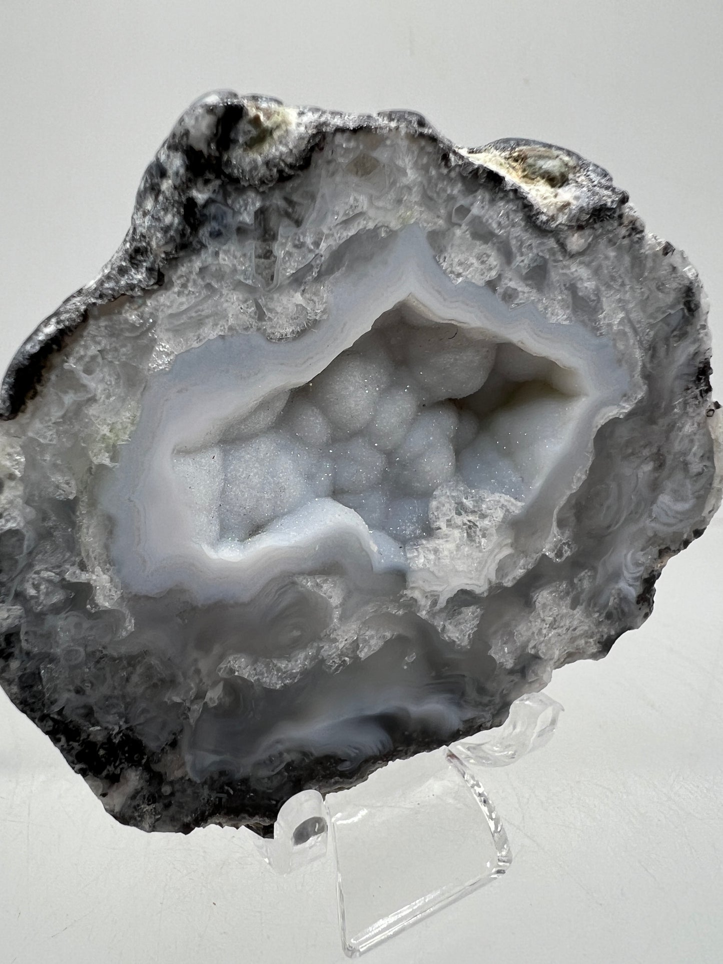Trancas Geode Specimen From Mexico. A Beautiful Half Geode With Stunning Sugar Druzy. Gorgeous Shortwave UV Reaction!