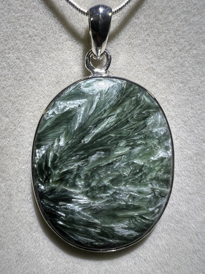 Seraphinite Crystal 925 Silver Pendant. Gorgeous Angel Wing Patterns. High Quality Crystal Jewelry