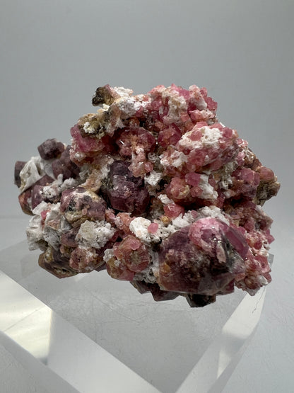 Raspberry Grossular Garnet Specimen. Gorgeous Pink Garnet From Coahuila, Mexico. Rare Crystal Display Cluster