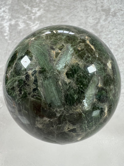 Diopside Crystal Sphere. 67mm. Very High Quality Display Sphere. Gorgeous Colors With Lots Of Beautiful Flash